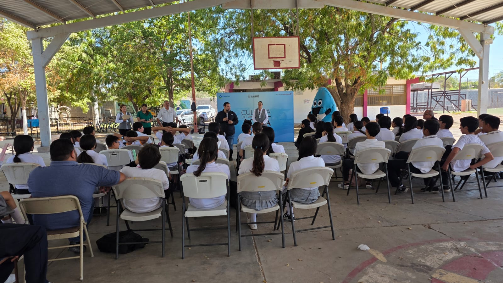 Evento sobre sensibilización del cuidado del agua y la red hidrosanitaria.